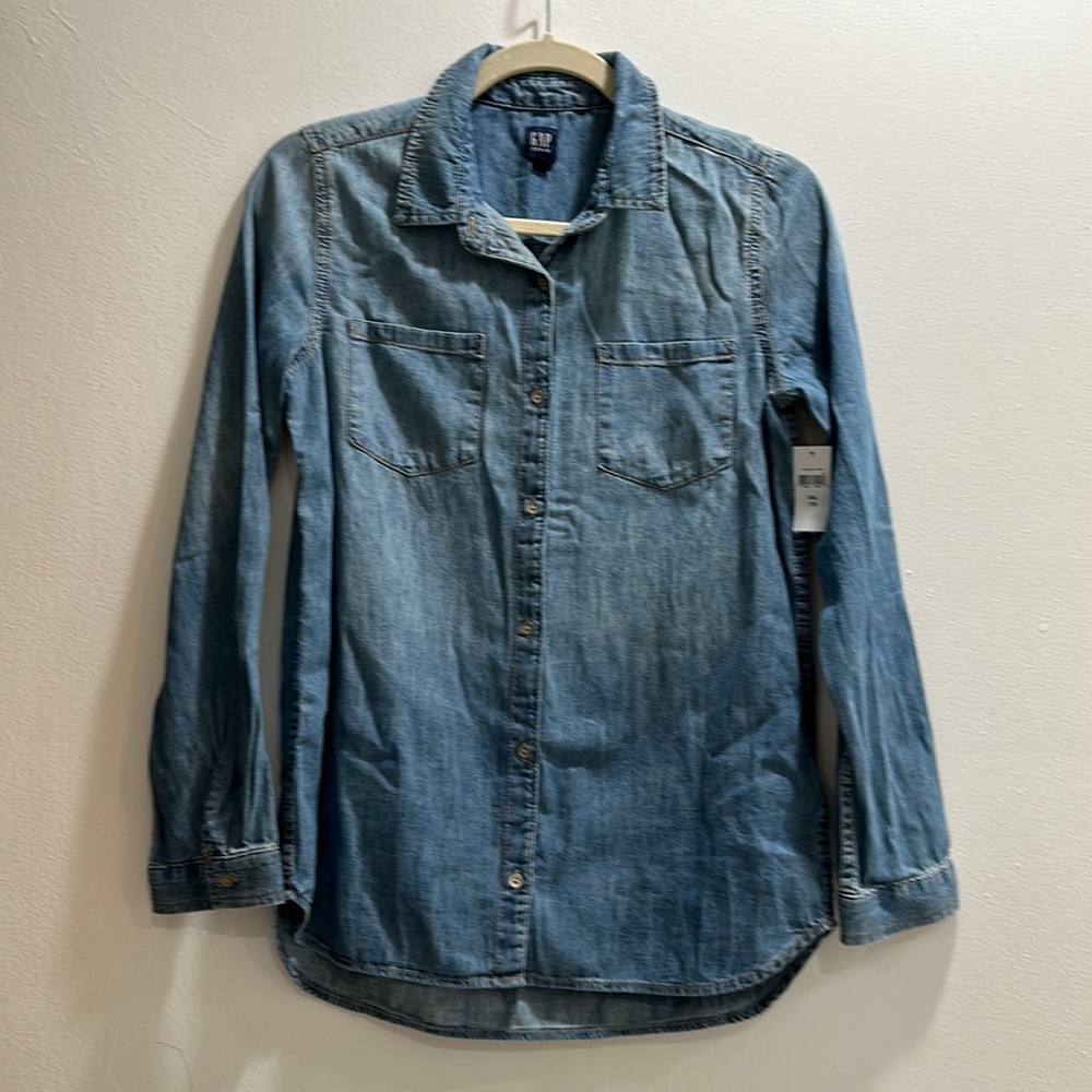 GAP Denim/Chambray unisex shirt kids size 13 XXL.